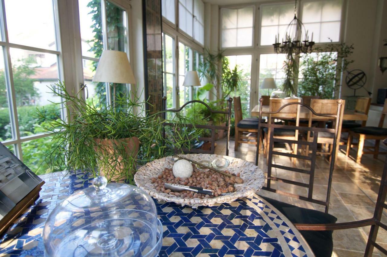 Embassy Row Bnb Zagabria Esterno foto